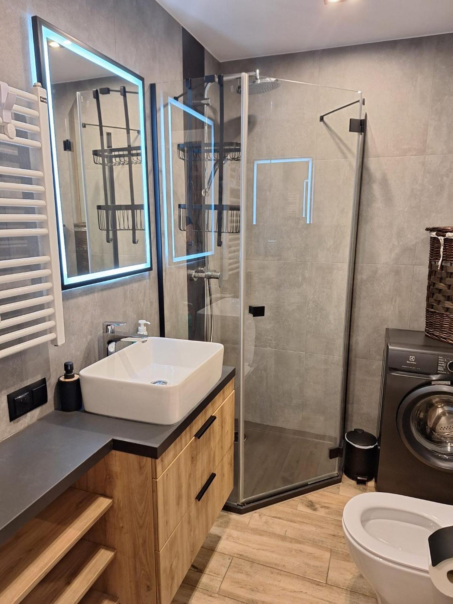 Komfortowy Apartament Dla 7 Osob Ch Arena, Prywatny Parking Gliwice Kültér fotó